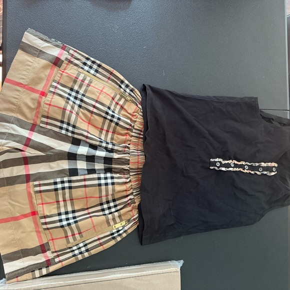 Burberry Tan A-Line Mini Set for Casual Elegance